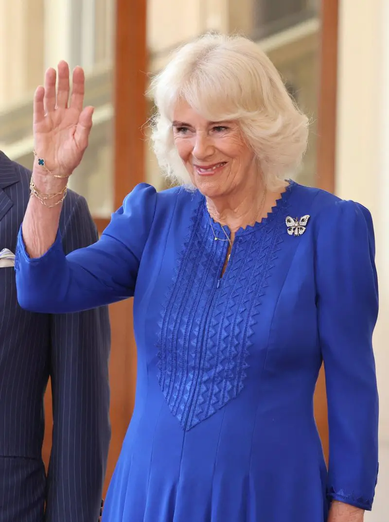 La Regina Camilla saluta l'Imperatore e l'Imperatrice del Giappone a Buckingham Palace a Londra il 27 giugno 2024 (Chris Jackson/PA Images/Alamy)