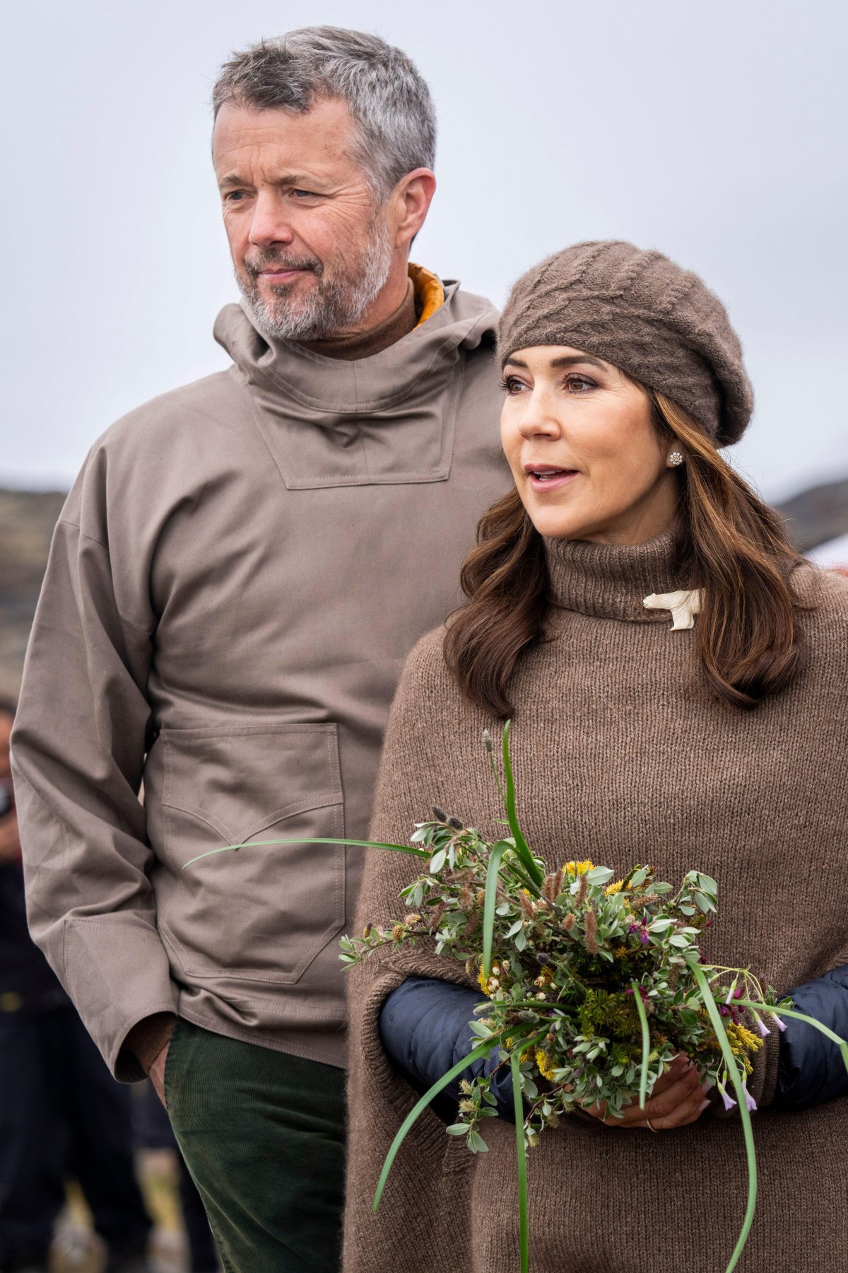 Il Re e la Regina di Danimarca visitano il villaggio di Attu in Groenlandia il 1 luglio 2024 (Ritzau/Alamy)