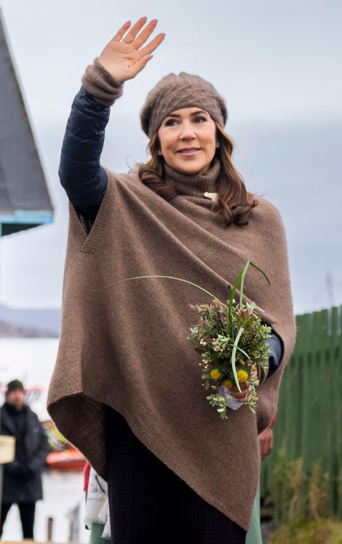 La Regina di Danimarca visita il villaggio di Attu in Groenlandia il 1 luglio 2024 (Ritzau/Alamy)