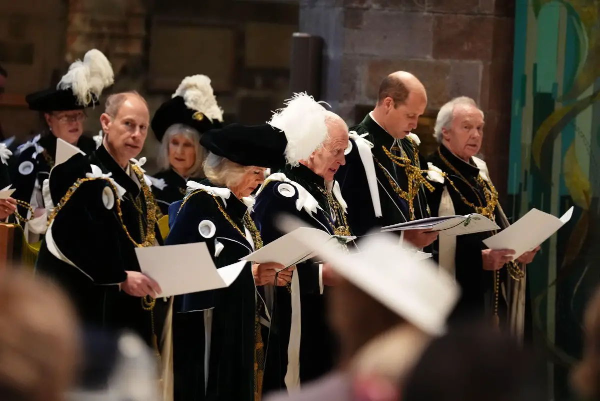 Il Duca di Edimburgo, Regina Camilla, Re Carlo III e il Duca di Rothesay partecipano al servizio dell'Ordine del Cardo presso la Cattedrale di St. Giles a Edimburgo il 3 luglio 2024 (Andrew Milligan/PA Images/Alamy)