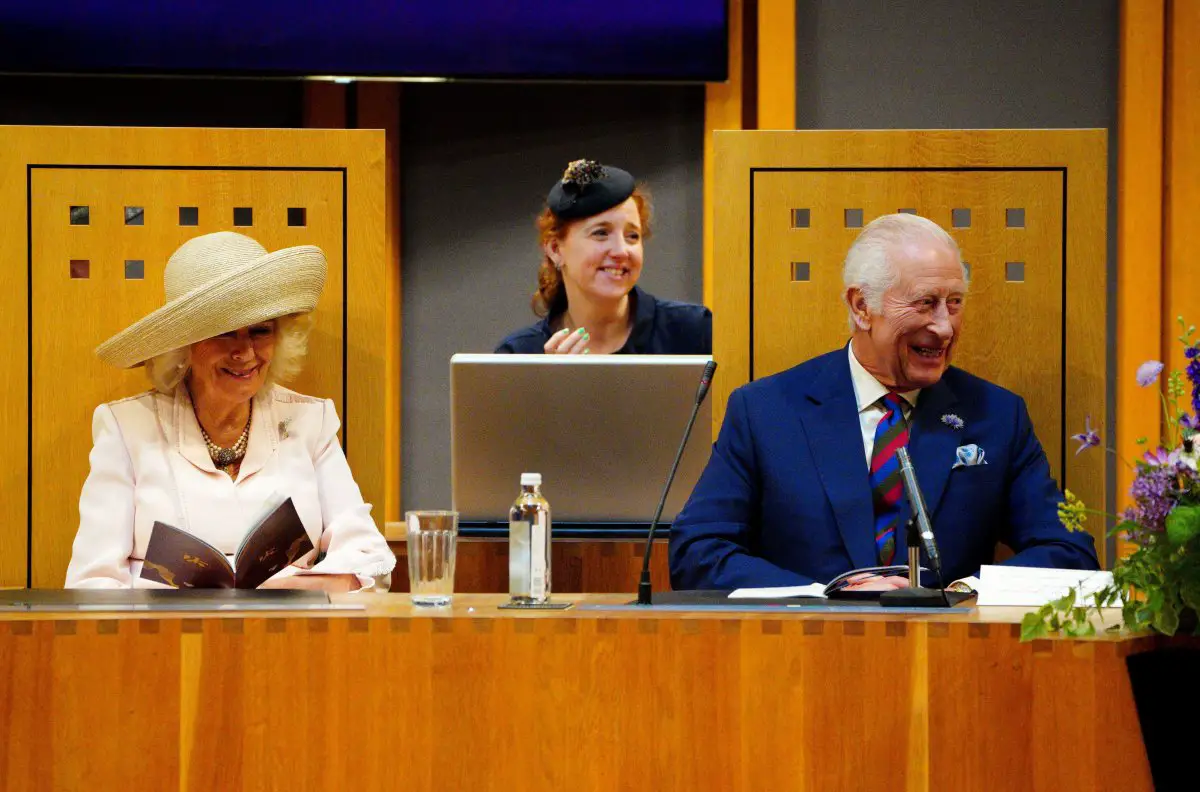 Il Re Carlo III e la Regina Camilla visitano il Senedd a Cardiff per le celebrazioni del 25° anniversario