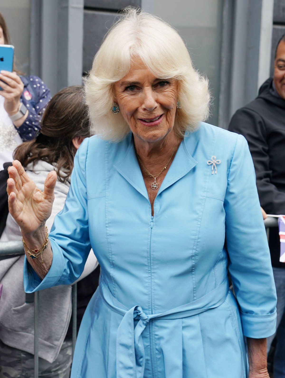 La Regina Camilla visita St Helier in Jersey il 15 luglio 2024 (Arthur Edwards/PA Images/Alamy)