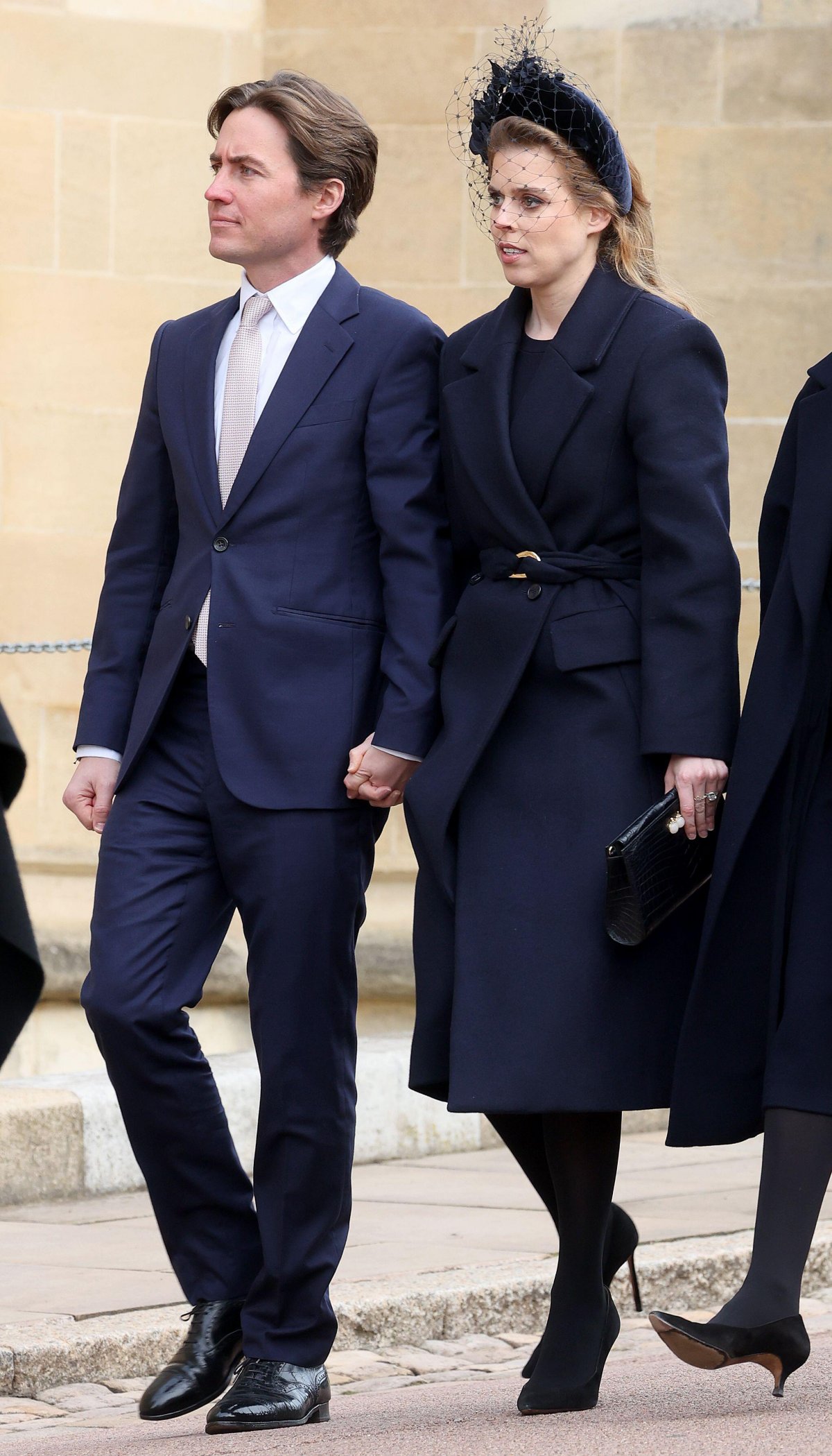 La Principessa Beatrice di York e Edoardo Mapelli Mozzi partecipano a un servizio di ringraziamento per la vita del defunto Re Costantino II di Grecia presso la Cappella di San Giorgio, Windsor, il 27 febbraio 2024 (Chris Jackson/PA Images/Alamy)