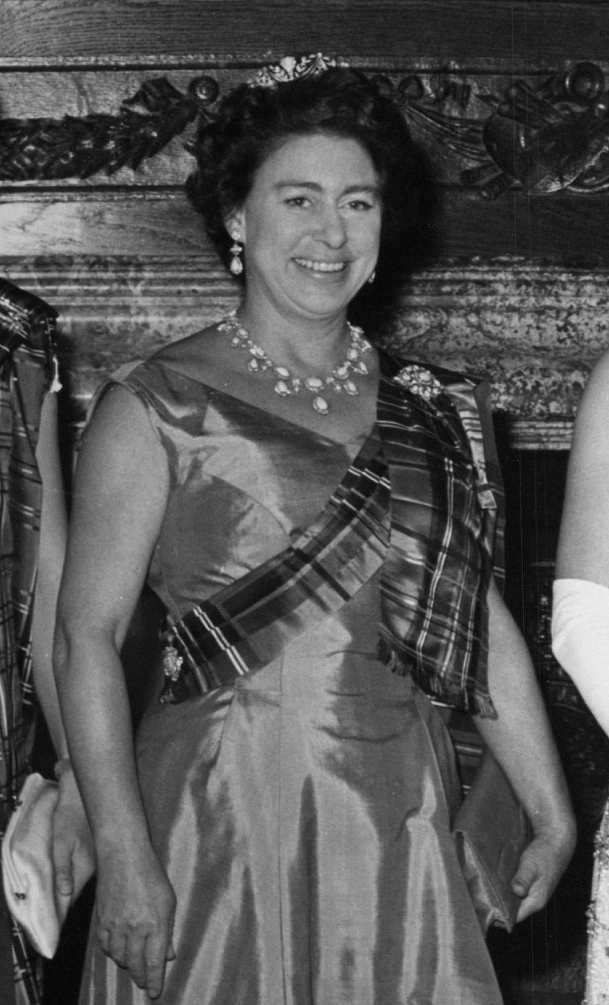 La Principessa Margaret partecipa al ballo della Royal Company of Archers a Edimburgo il 19 ottobre 1976 (PA Images/Alamy)