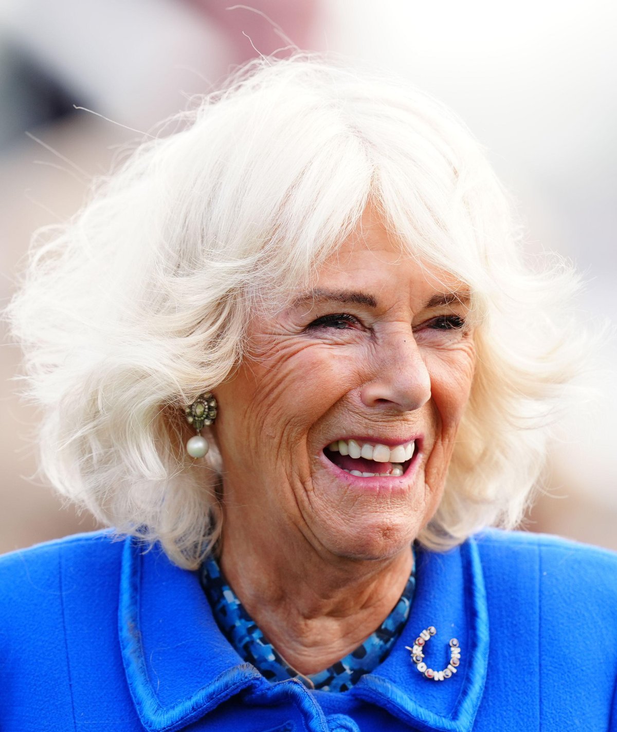 La regina Camilla partecipa al terzo giorno del festival Sky Bet Ebor presso l'ippodromo di York il 23 agosto 2024 (Mike Egerton/PA Images/Alamy)