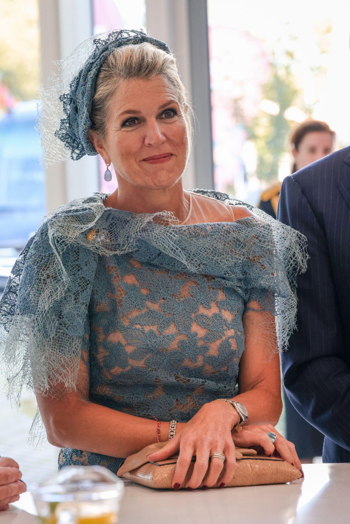 La Regina dei Paesi Bassi durante una visita regionale a Walcheren il 27 agosto 2024 (Hans de Vries/Bruno Press/Alamy)