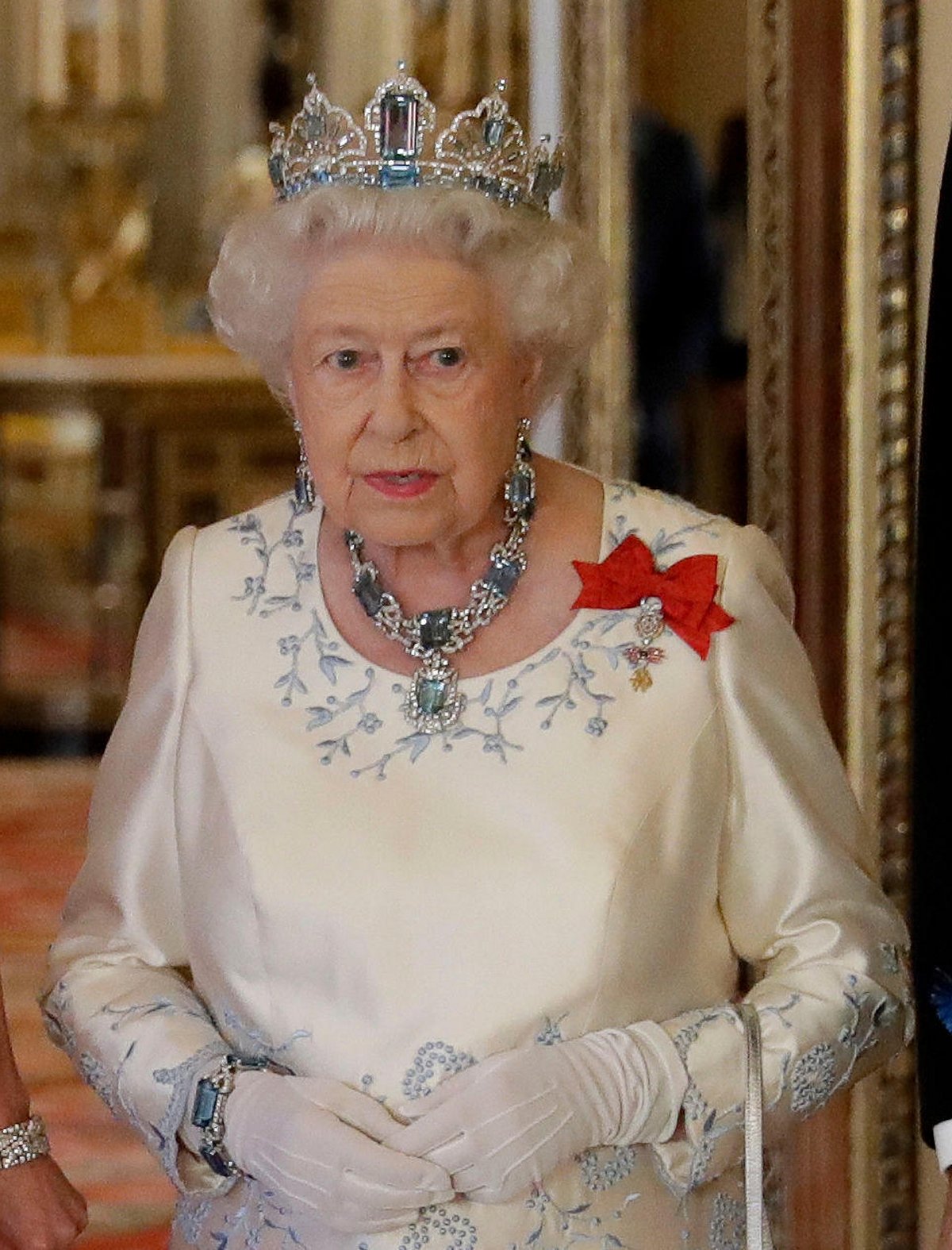 Regina Elisabetta II ospita un banchetto di stato per il Re e la Regina di Spagna in visita a Buckingham Palace a Londra il 12 luglio 2017 (Matt Dunham/PA Images/Alamy)