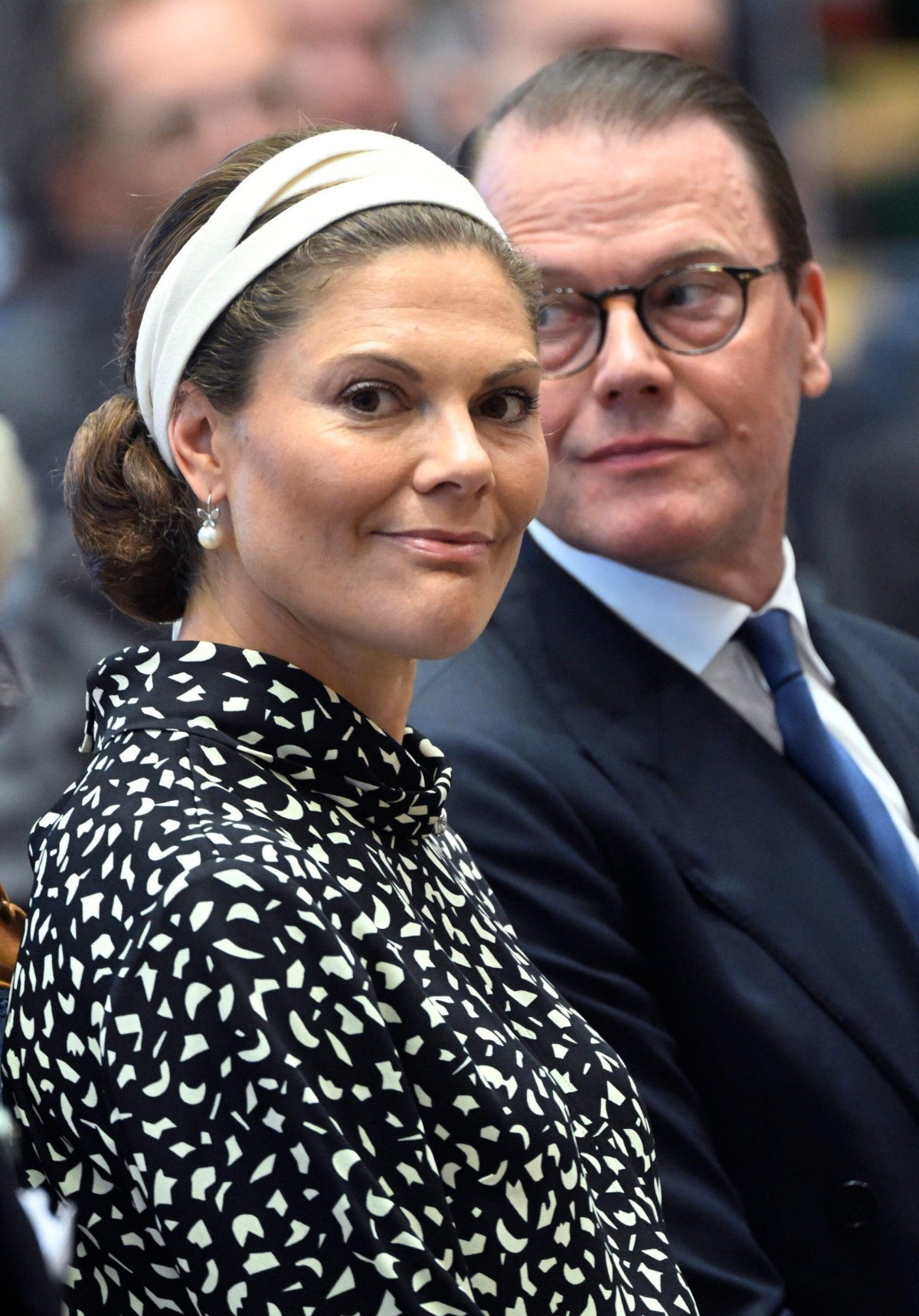 La Principessa ereditaria Victoria e il Principe Daniel di Svezia partecipano all'apertura della sessione del Riksdag a Stoccolma il 10 settembre 2024 (Fredrik Sandberg/TT News Agency/Alamy)