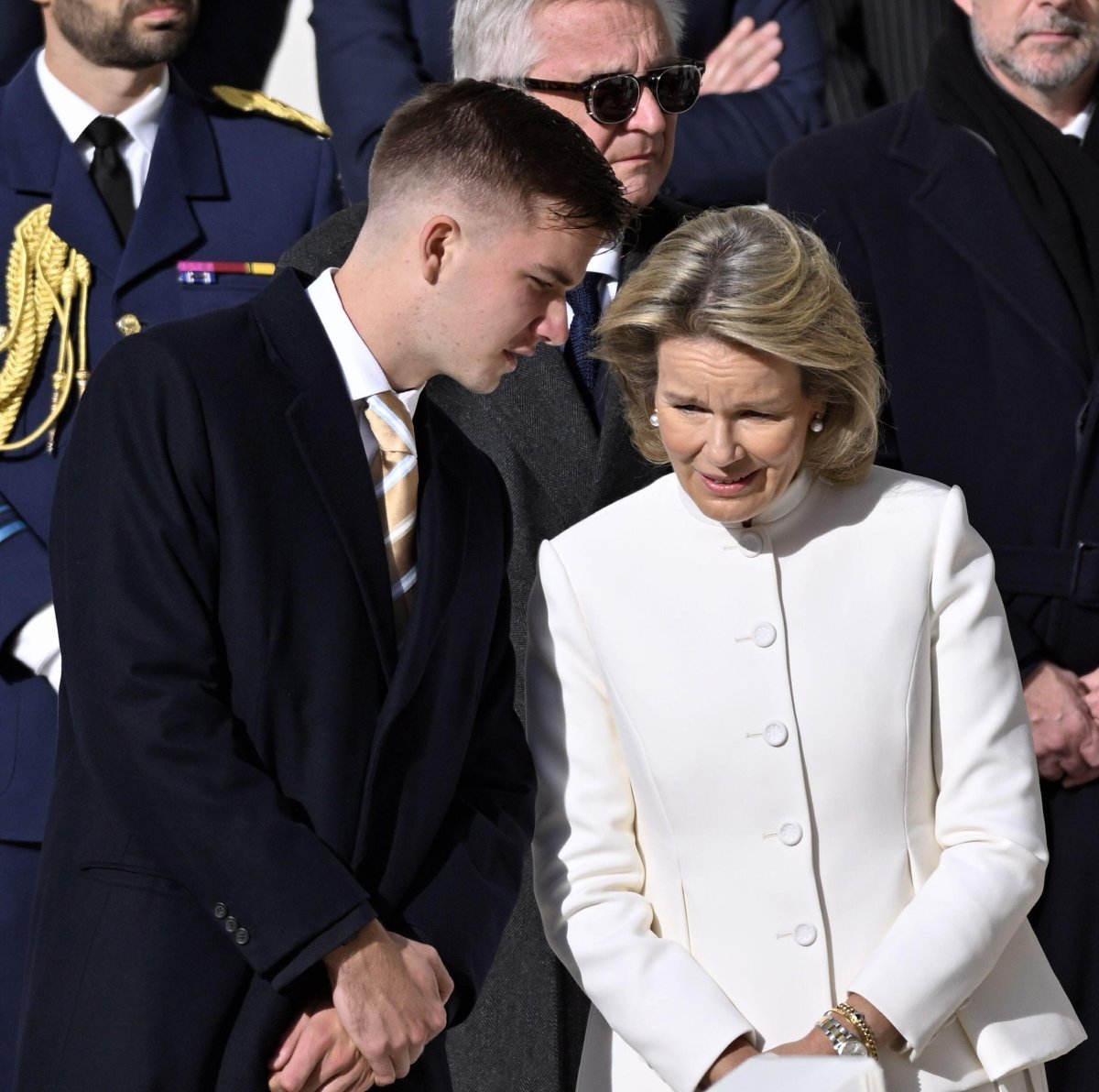 La regina Matilde dei Belgi, con il principe Gabriel, partecipa a una messa presieduta da Papa Francesco allo Stadio Re Baldovino a Bruxelles il 29 settembre 2024 (ERIC LALMAND/Belga News Agency/Alamy)