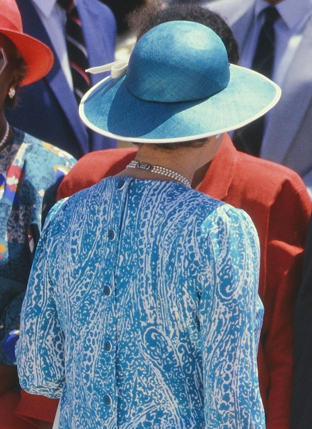 La Regina Elisabetta II visita il Queen's College a Barbados, 1989 (Parker Photography/Alamy)