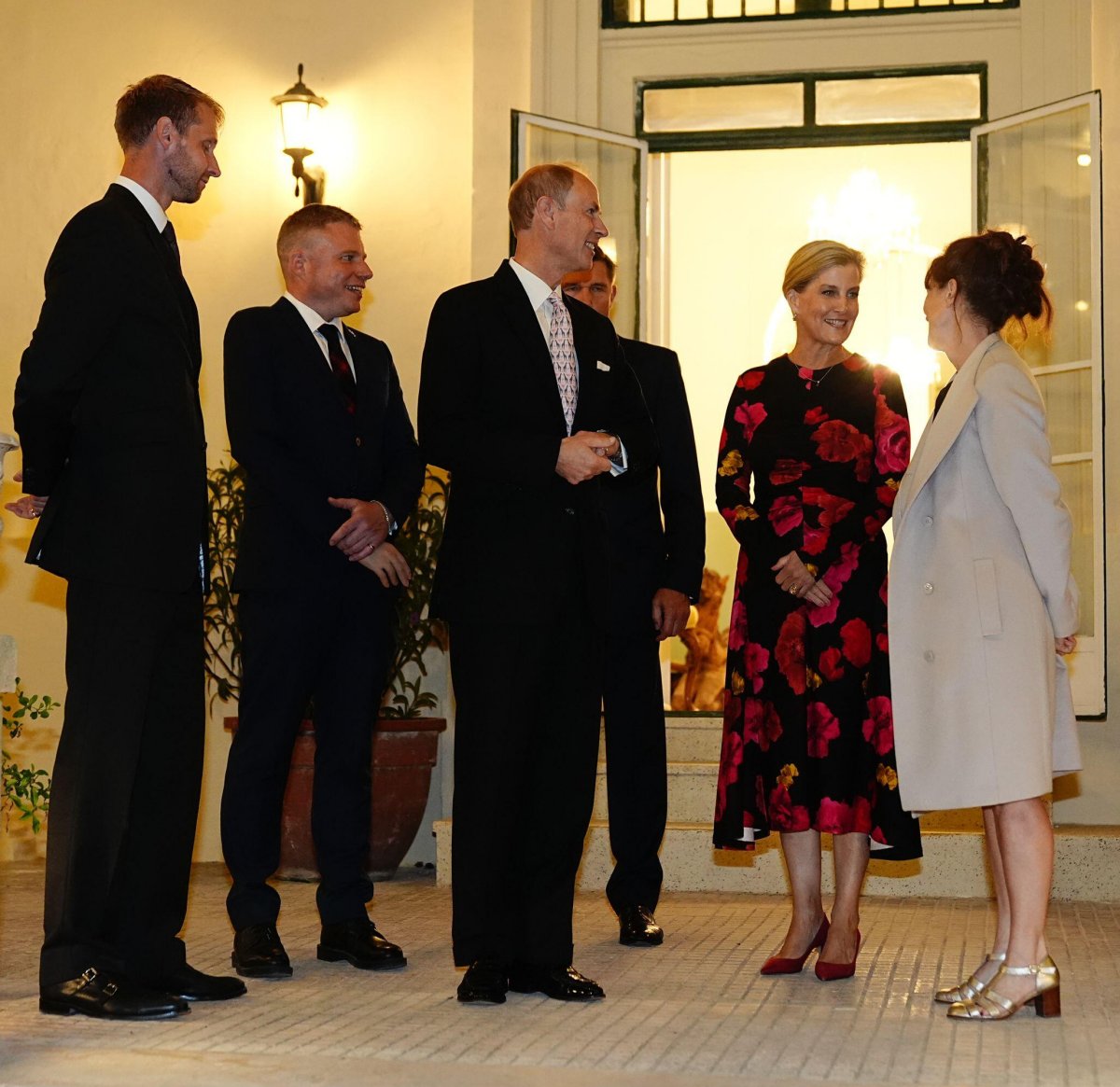 Il Duca e la Duchessa di Edimburgo partecipano a una ricezione presso la residenza del Commissario britannico a Malta il 7 ottobre 2024 (Aaron Chown/PA Images/Alamy)