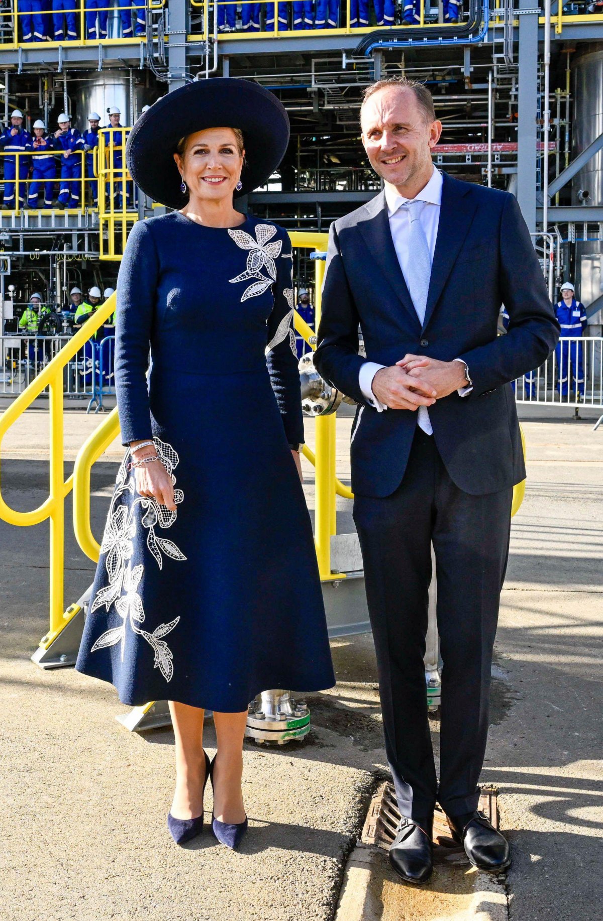 La Regina dei Paesi Bassi inaugura la nuova fabbrica commerciale di Avantium a Delfzijl il 22 ottobre 2024 (Patrick van Emst/NLBeeld/Alamy)