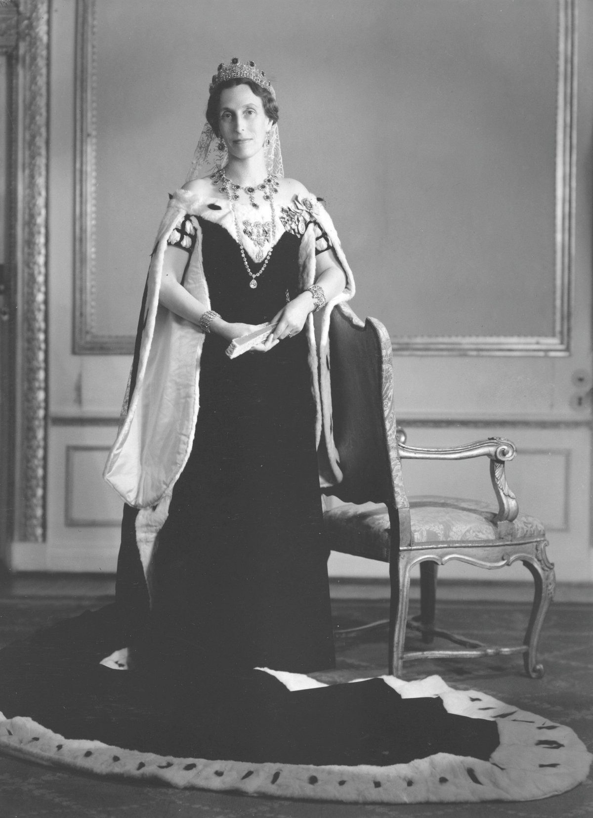 La Principessa Ereditiera Louise di Svezia posa per ritratti ufficiali, ca. 1939 (Classic Picture Library/Alamy)