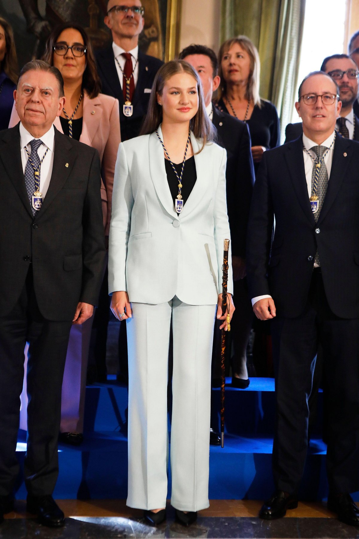 La Principessa delle Asturie indossa una medaglia presentata a lei come Sindaco Onorario di Oviedo il 24 ottobre 2024 (Jack Abuin/Zuma Press/Alamy)