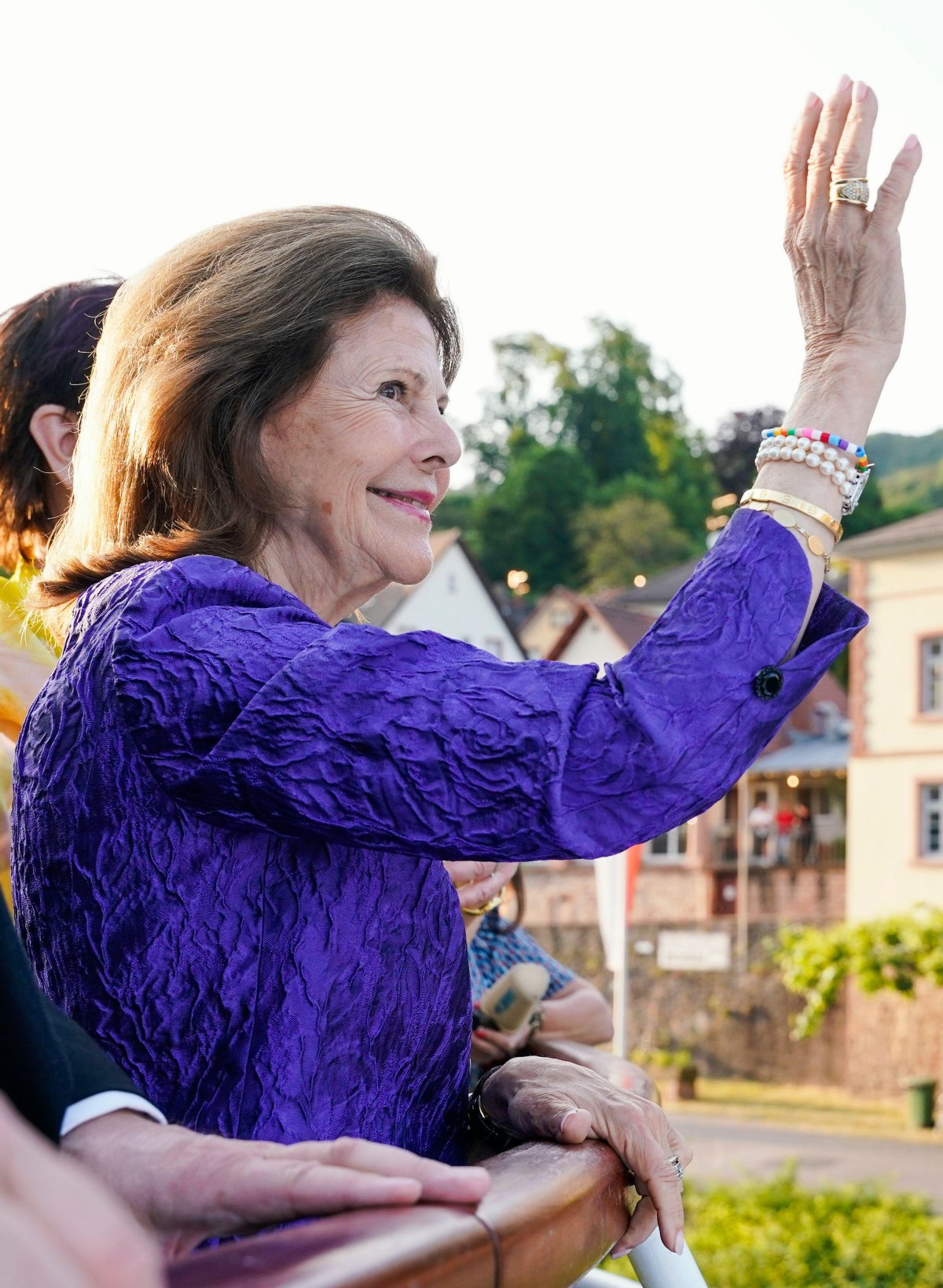 La Regina Silvia di Svezia partecipa a un evento benefico per la World Childhood Foundation a Heidelberg il 27 maggio 2023 (Uwe Anspach/DPA Picture Alliance/Alamy)