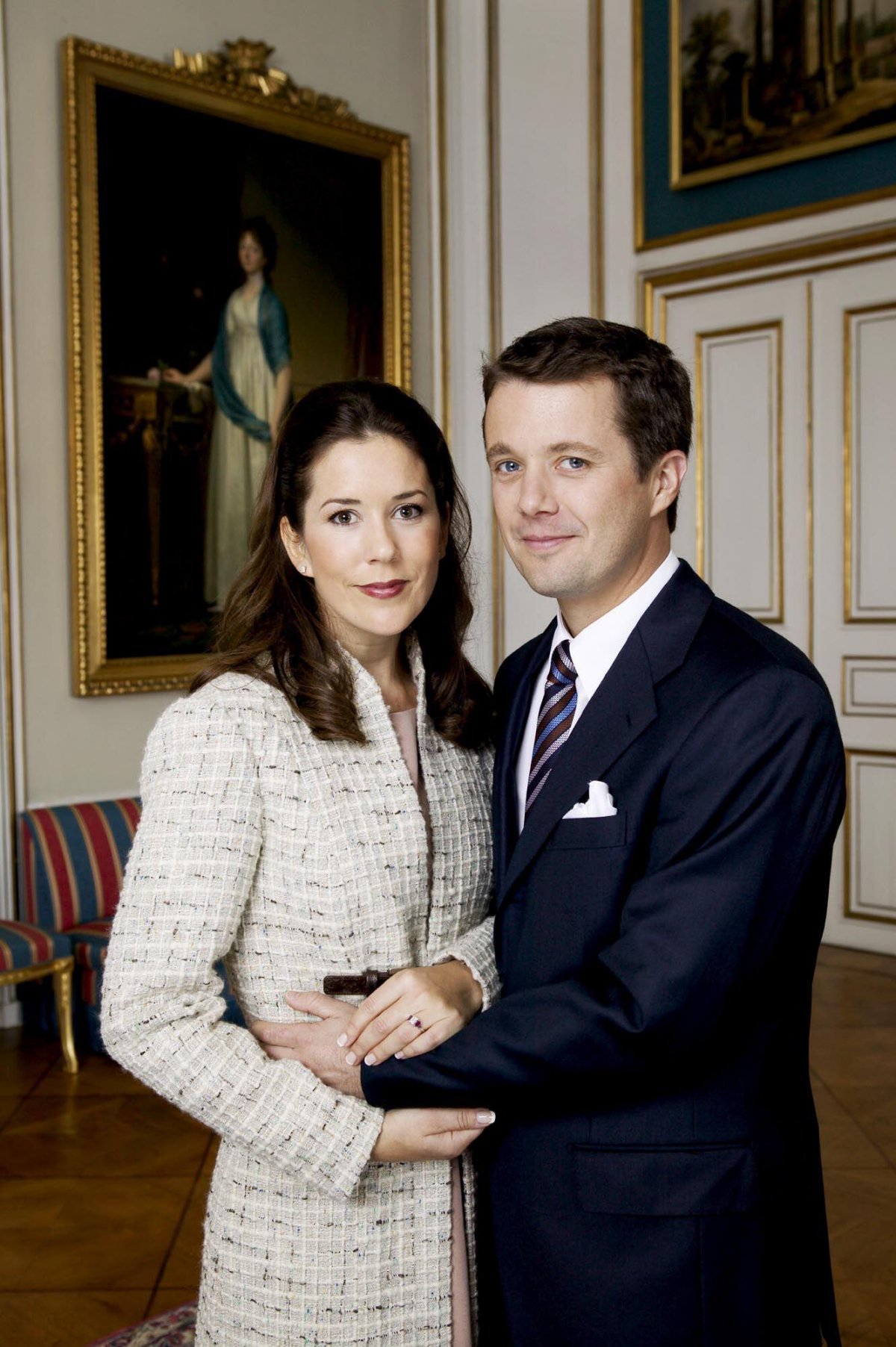 Il Principe ereditario di Danimarca e Mary Elizabeth Donaldson annunciano il loro fidanzamento, ottobre 2003 (Ritzau/Alamy)