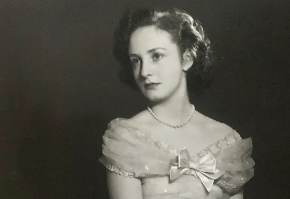 Lady Elizabeth Lambart, 1947 (Private collection photograph via Christie's)