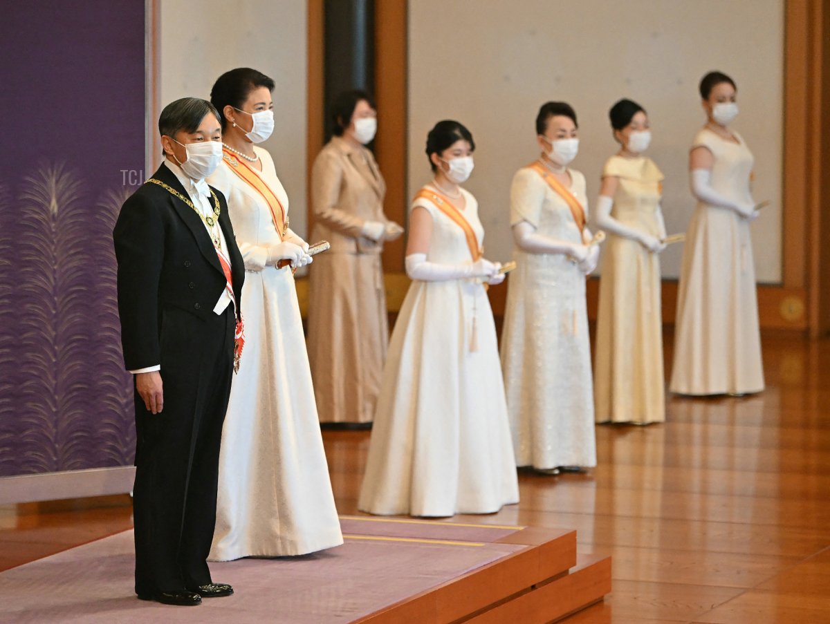 I membri della famiglia imperiale giapponese partecipano alla ricezione annuale del Nuovo Anno al Palazzo Imperiale di Tokyo, 1 gennaio 2022