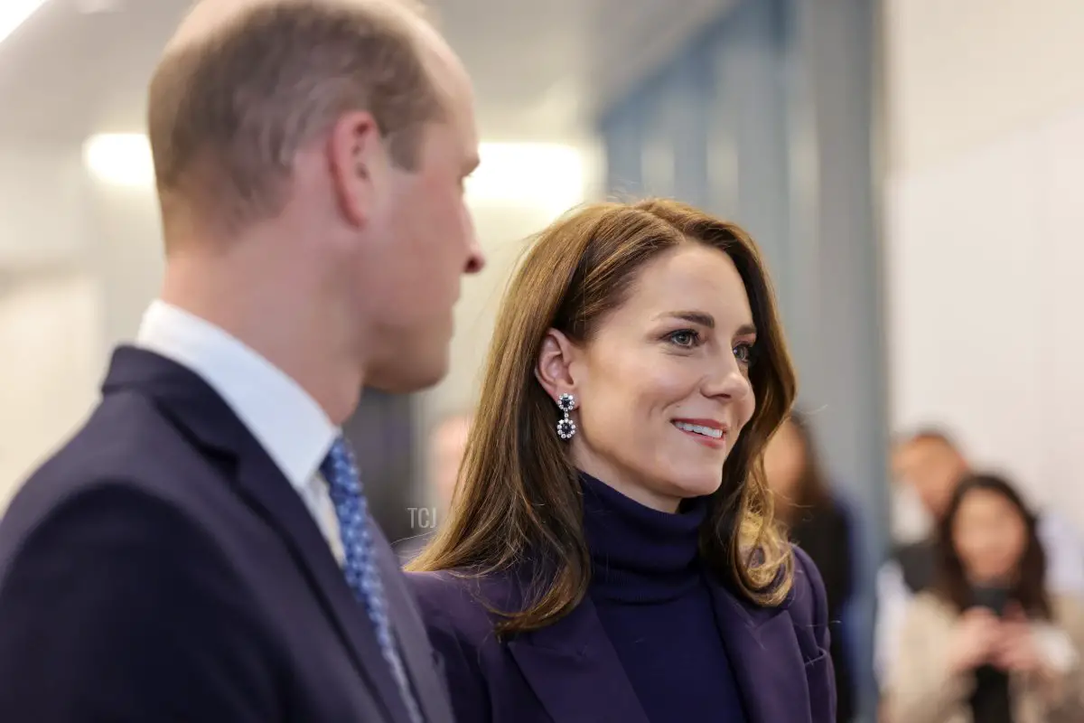 Il Principe William e la Principessa Catherine atterrano all'Aeroporto Internazionale di Logan il 30 novembre 2022 a Boston, Massachusetts