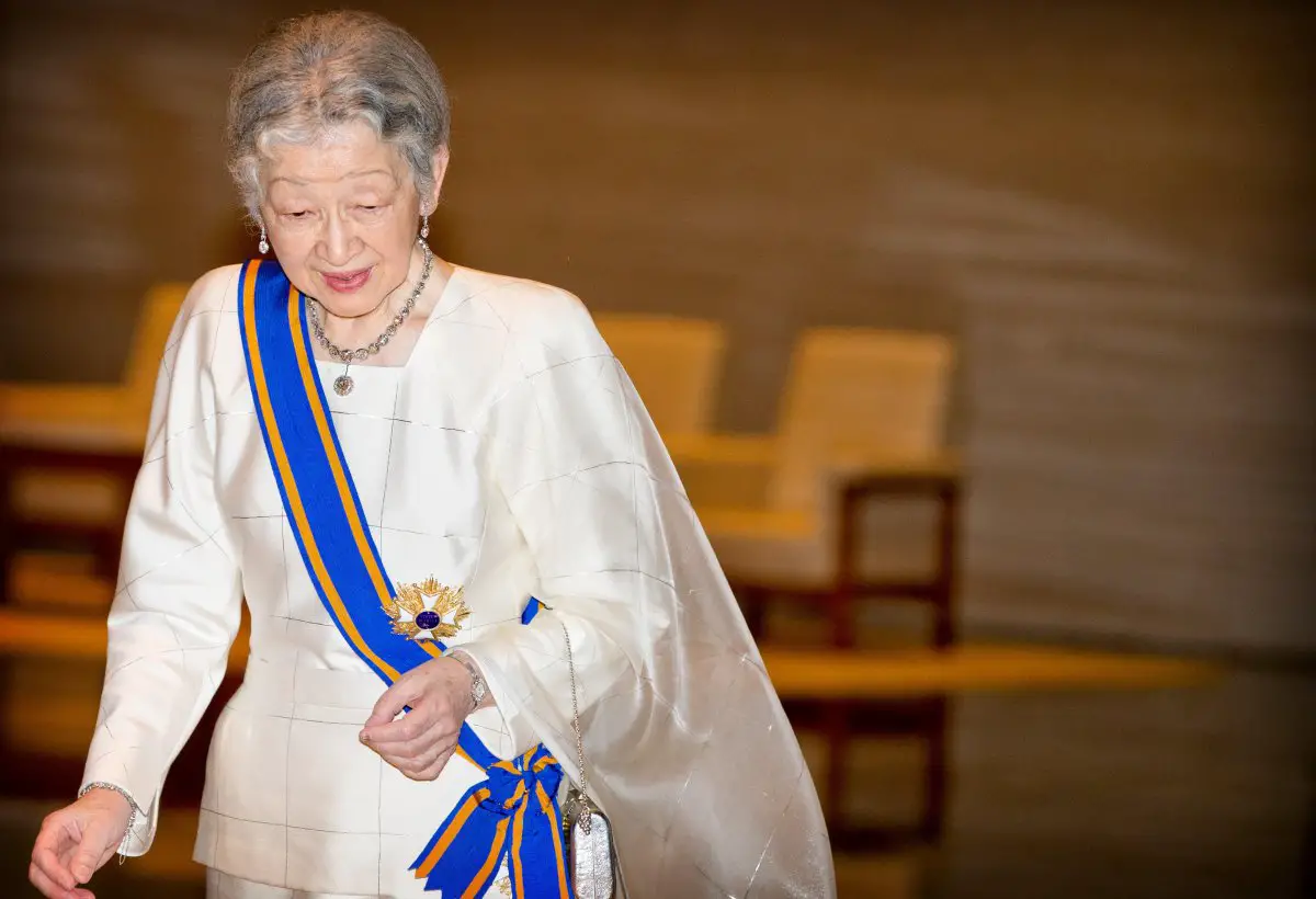 L'Imperatrice Michiko del Giappone partecipa a una cena di stato presso il Palazzo Imperiale di Tokyo durante la visita di stato olandese in Giappone il 29 ottobre 2014 (Patrick van Katwijk/DPA Picture Alliance/Alamy)