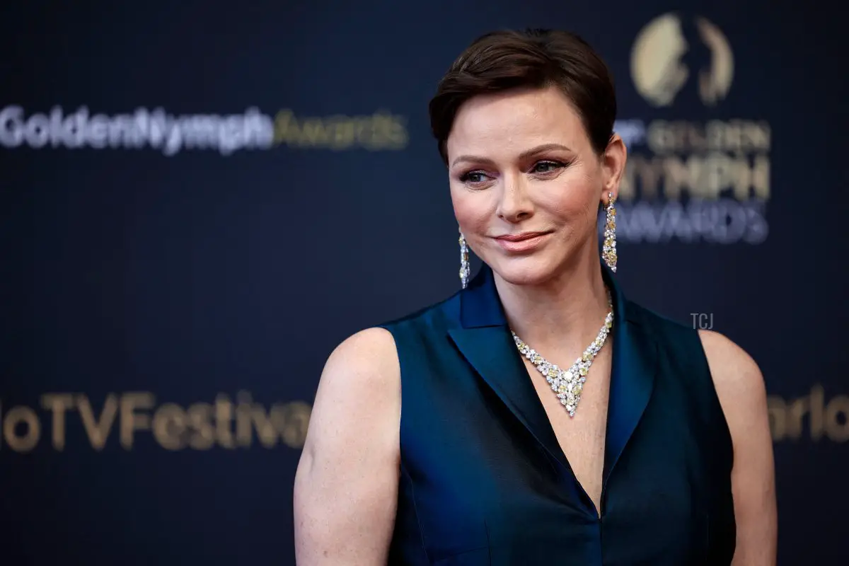 La Principessa Charlene di Monaco partecipa alla cerimonia di premiazione dei Golden Nymph Awards durante il 62° Festival della Televisione di Monte-Carlo a Monaco il 20 giugno 2023 (VALERY HACHE/AFP via Getty Images)