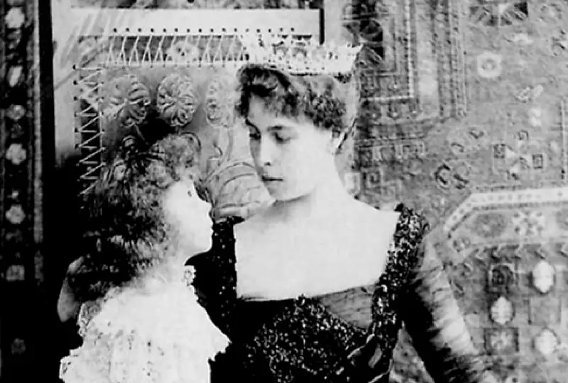 Grand Duchess Victoria Melita and Princess Elisabeth