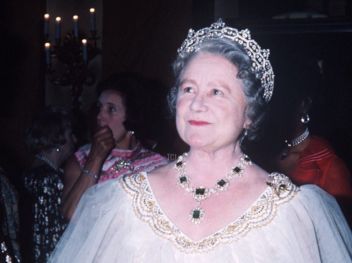 Queen Mother arrives at Covent Garden for gala performance of Carmen July 1973