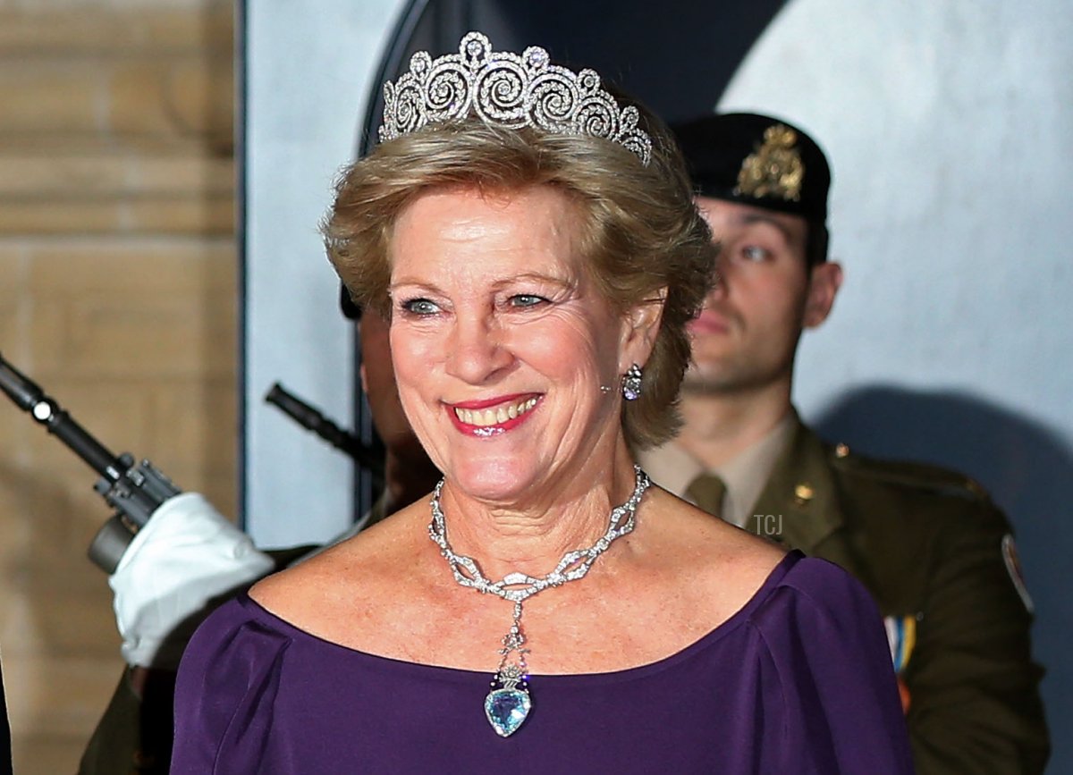 La regina Anna-Marie partecipa a un gala pre-matrimoniale per il Granduca ereditario Guglielmo di Lussemburgo e la contessa Stephanie di Lannoy al Palazzo Granducale di Lussemburgo, 19 ottobre 2012 (Sean Gallup/Getty Images)