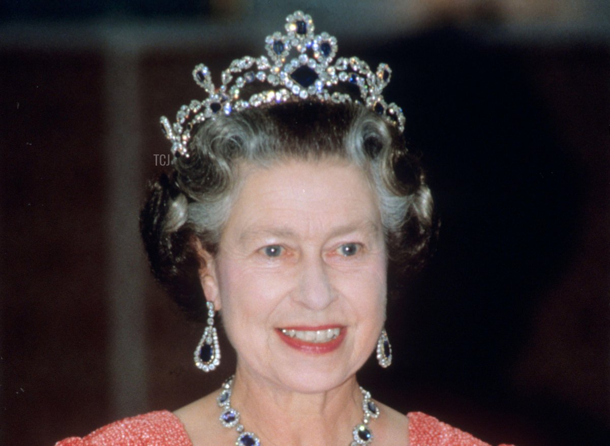 HM Queen Elizabeth II a bordo dell'HMY Britannia durante la sua visita reale a Singapore nel 1989