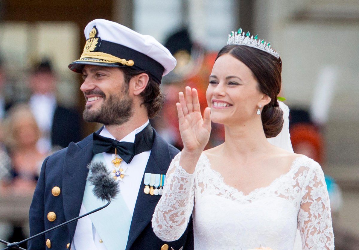 Il Principe Carl Philip e la Principessa Sofia di Svezia nel giorno delle loro nozze a Stoccolma, 13 Giugno 2015 (Patrick van Katwijk/DPA Picture Alliance/Alamy)