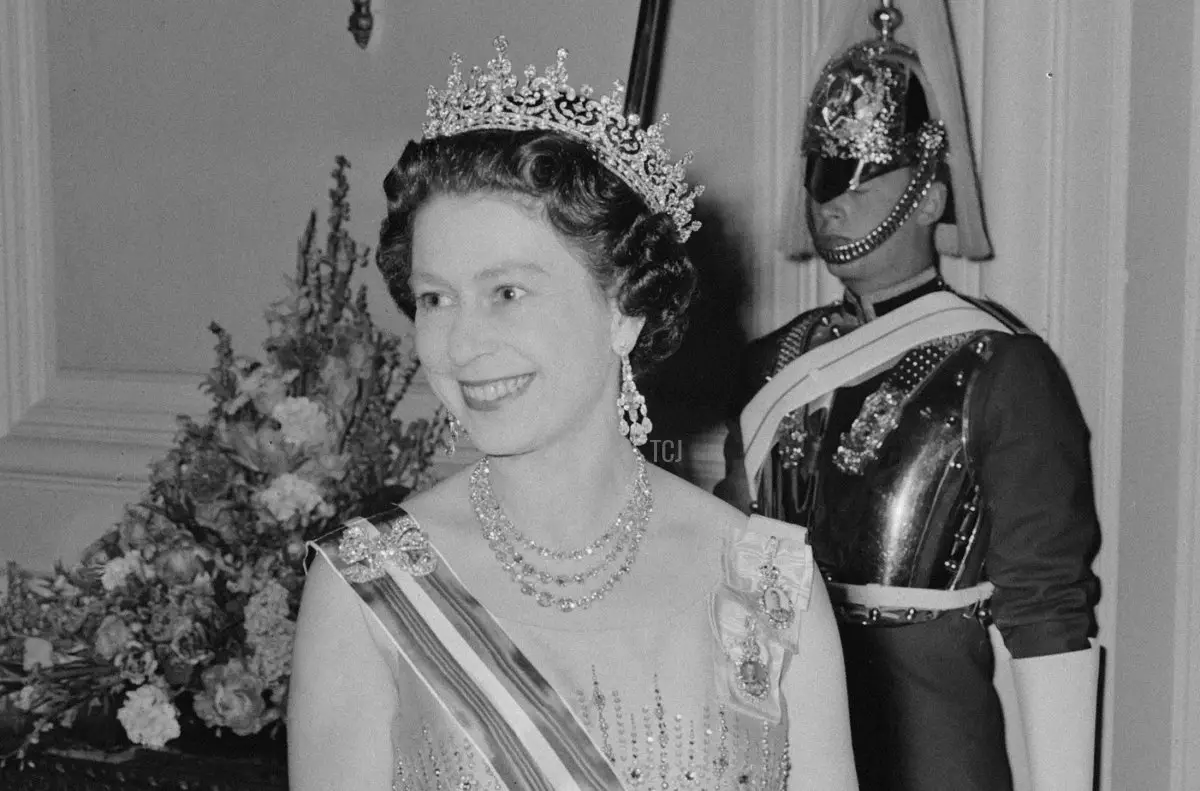 La Regina Elisabetta II, il Principe Filippo e la Principessa Anne durante una visita ufficiale in Austria presso l'Ambasciata britannica di Vienna, 9 maggio 1969