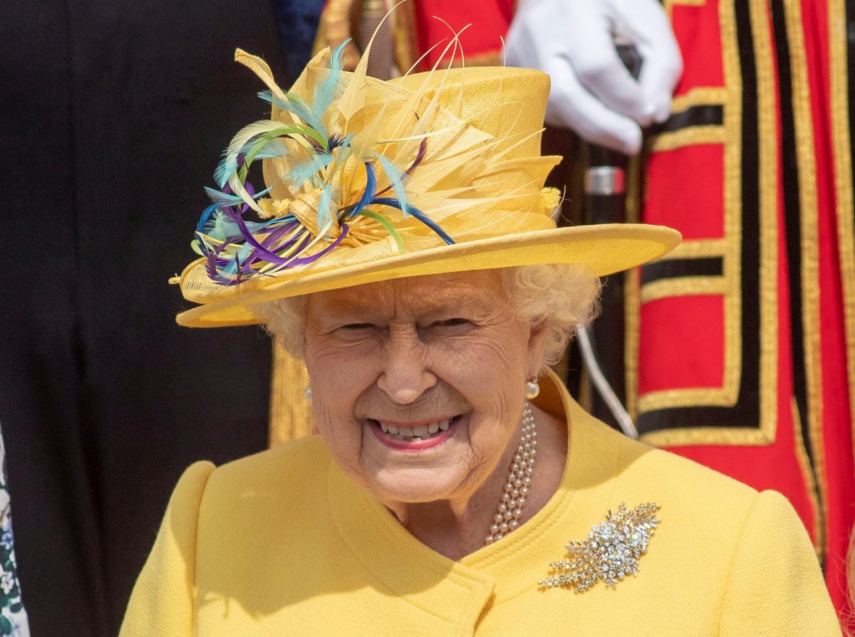 La regina Elisabetta II del Regno Unito partecipa al Servizio Reale di Maundy nella Cappella di St. George, Windsor il 18 aprile 2019 (Steve Parsons/PA Images/Alamy)