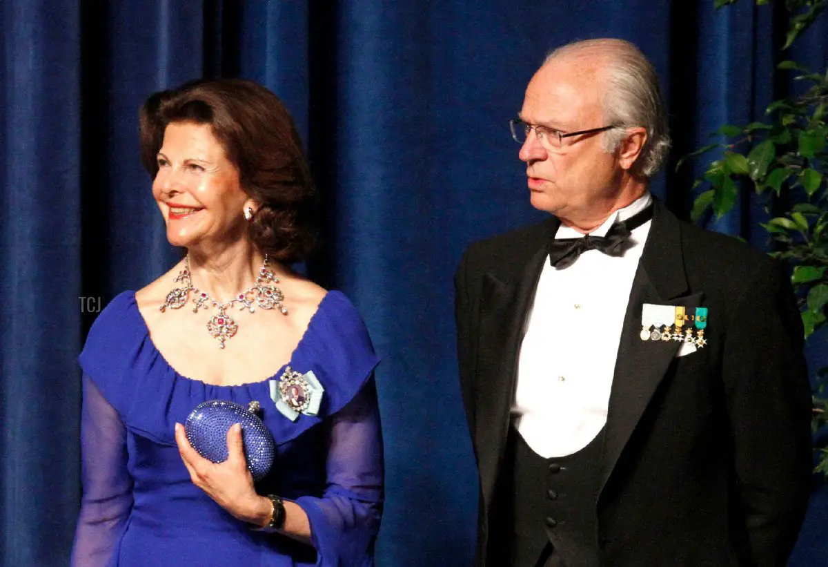 La regina Silvia e il re Carl Gustaf arrivano a una cena di gala per celebrare il 375° anniversario della fondazione della colonia New Sweden a Wilmington, Delaware, l'11 maggio 2013