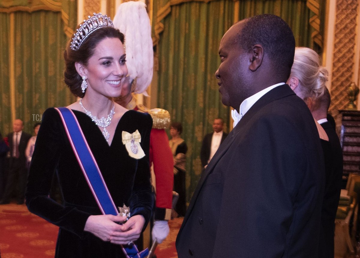 Catherine, Duchessa di Cambridge durante una ricezione serale per i membri del Corpo Diplomatico al Buckingham Palace l'11 dicembre 2019 a Londra, Inghilterra