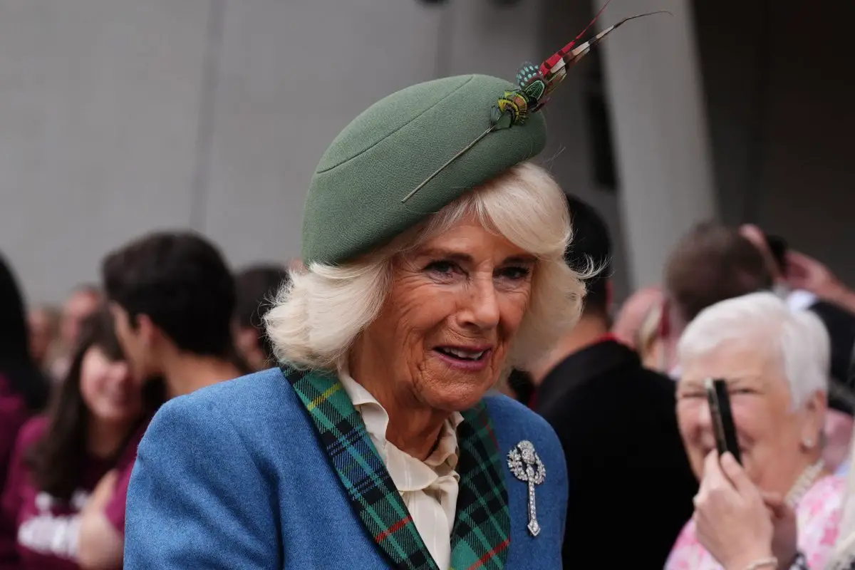 Re Carlo III e Regina Camilla visitano il Parlamento scozzese a Edimburgo per celebrare il 25° anniversario il 28 settembre 2024 (Andrew Milligan/PA Images/Alamy)