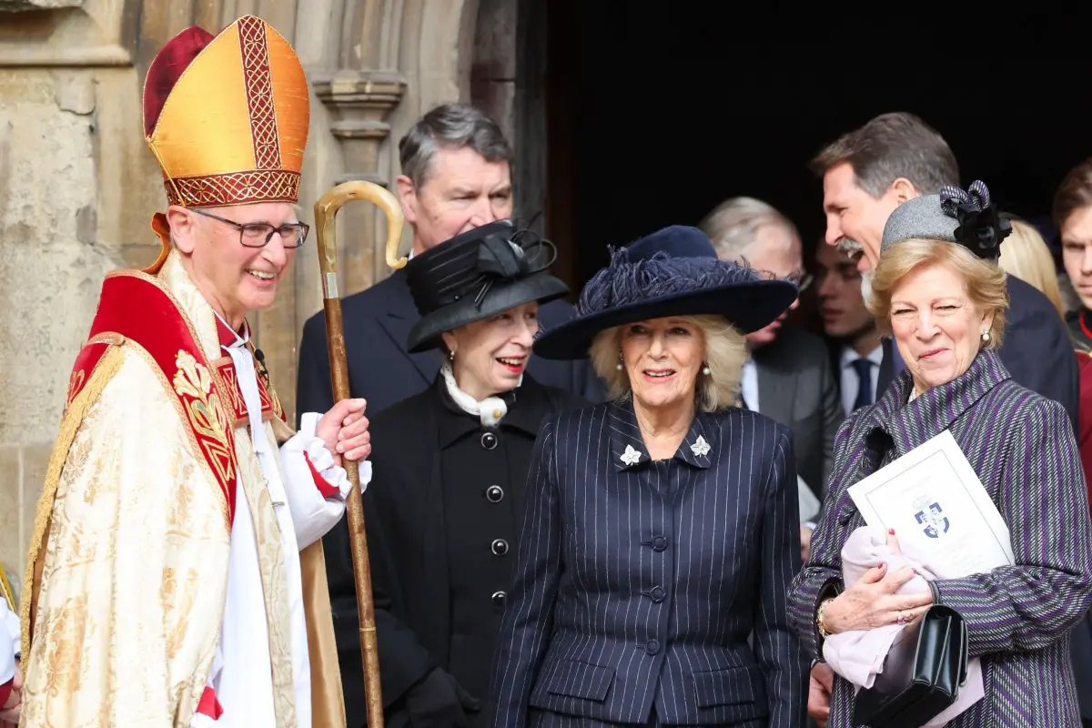 La Principessa Reale, Regina Camilla e Regina Anne-Marie partono dopo un servizio commemorativo in onore del compianto Re Costantino II di Grecia presso la Cappella di San Giorgio, Windsor il 27 febbraio 2024 (Chris Jackson/PA Images/Alamy)