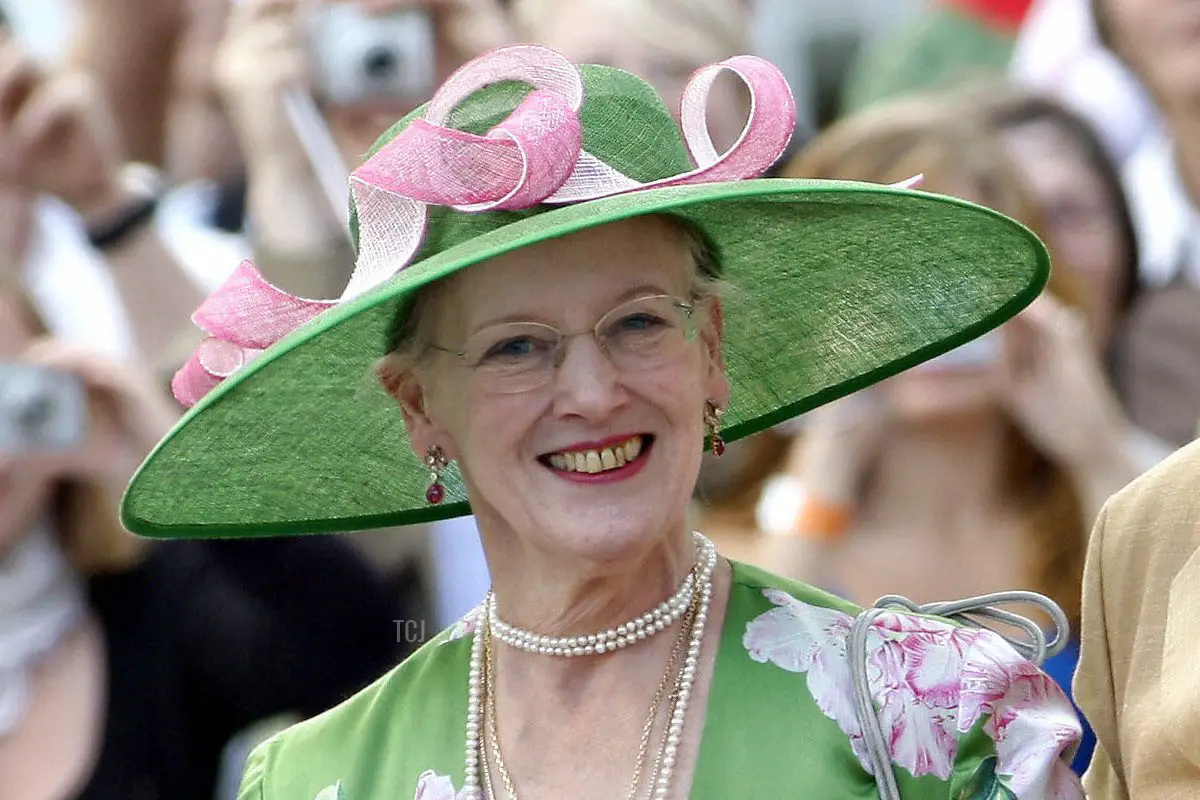 Regina Margrethe II di Danimarca partecipa al battesimo della nipote, Principessa Isabella, a Fredensborg, 1 luglio 2007 (CLAUS FISKER/AFP via Getty Images)