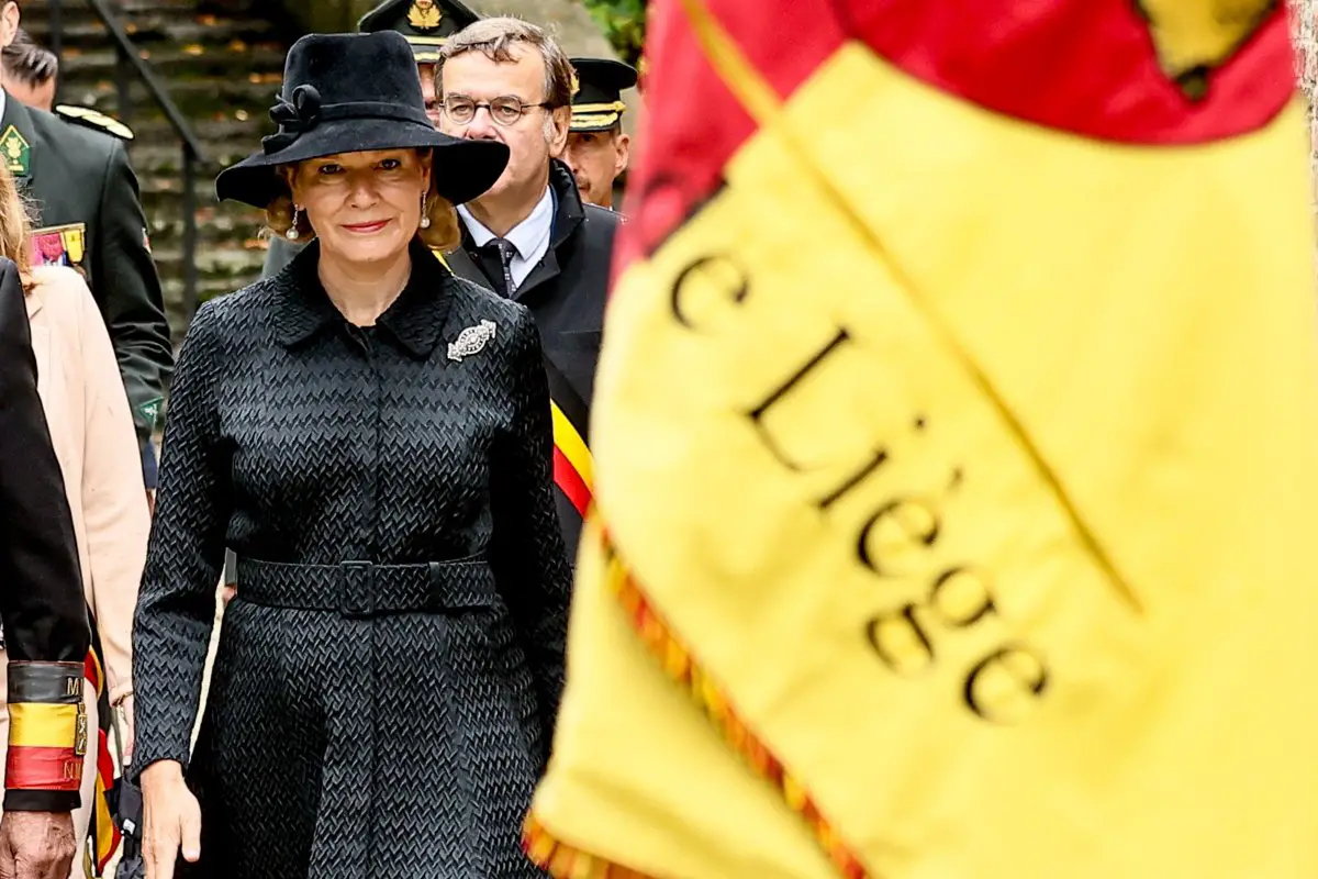 La Regina dei Belgi attend un cerimonia in commemorazione dell'80° anniversario della liberazione di Liegi il 9 settembre 2024 (Bruno Fahy/Belga News Agency/Alamy)