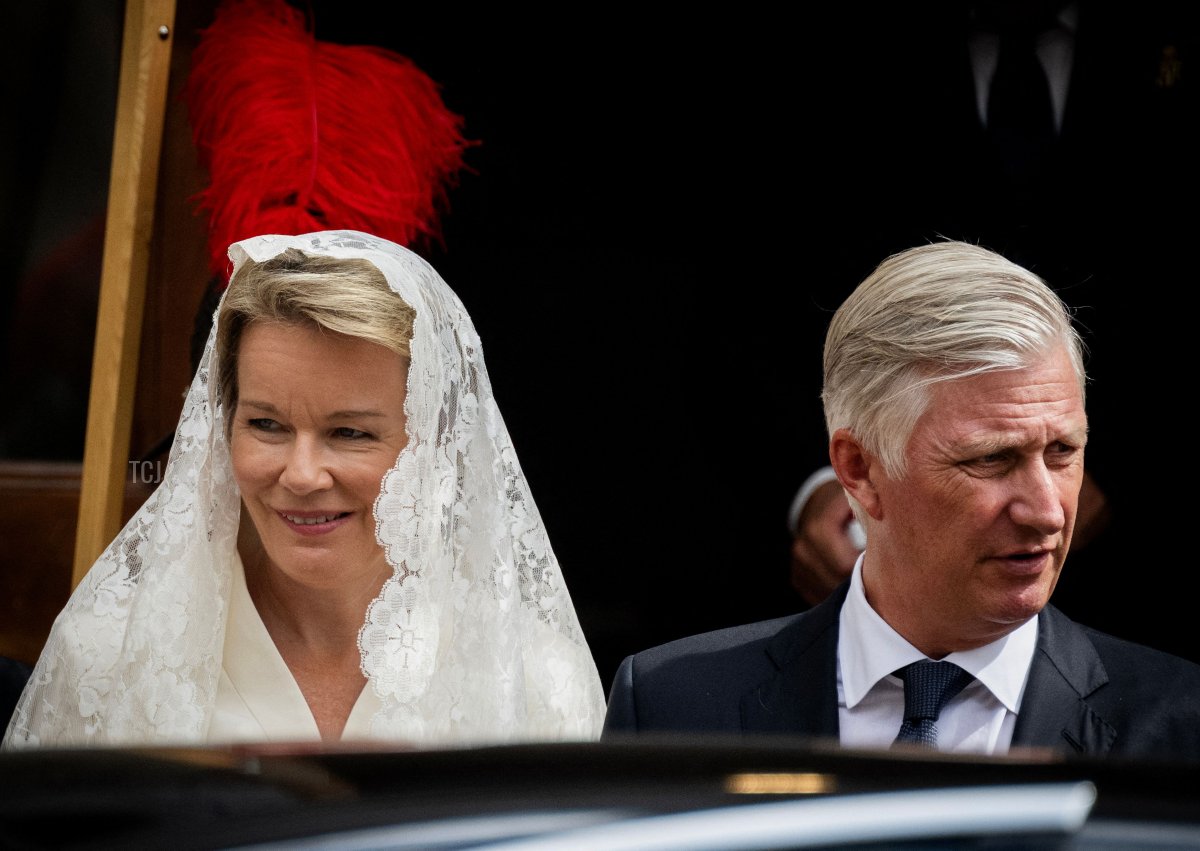 Il Re e la Regina dei Belgi, partono dopo un'udienza privata con Papa Francesco al Vaticano, 14 settembre 2023 (TIZIANA FABI/AFP via Getty Images)