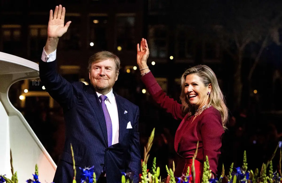 Il Re e la Regina dei Paesi Bassi partecipano al concerto annuale della Giornata della Liberazione ad Amsterdam, 5 maggio 2023 (RAMON VAN FLYMEN/ANP/AFP via Getty Images)