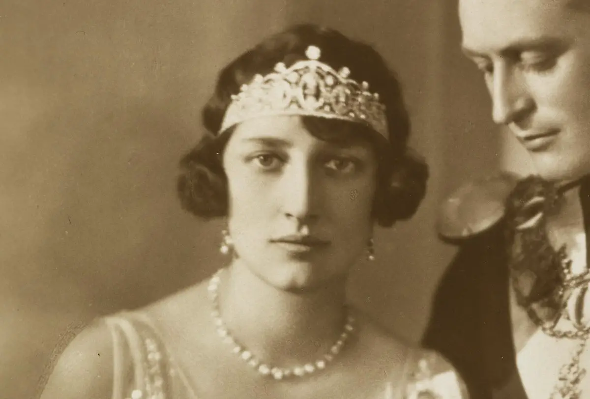 La principessa Marta di Svezia indossa la Tiara regalo di nozze, marzo 1929 (Biblioteca Nazionale di Norvegia)