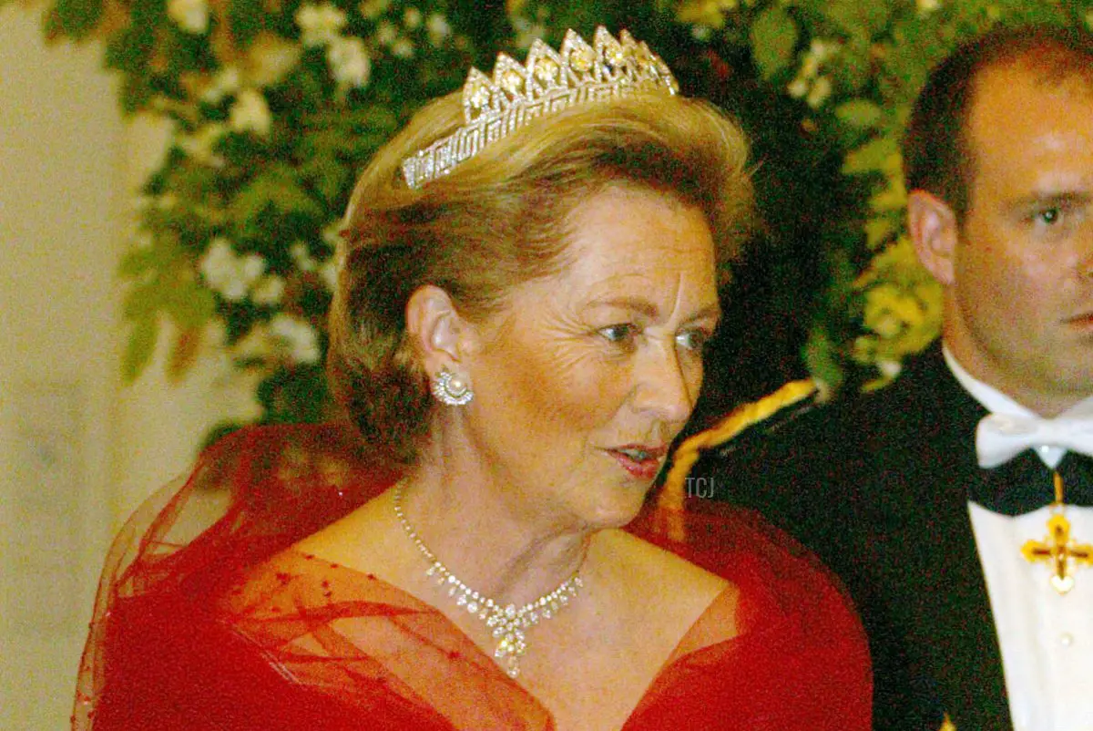 La regina Paola partecipa a un banchetto di stato a Bruxelles in onore del Re Harald V e della Regina Sonja di Norvegia il 20 maggio 2003 (Mark Renders/Getty Images)