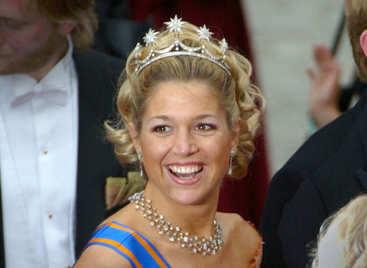 La principessa Maxima dei Paesi Bassi partecipa al matrimonio della principessa Martha Louise di Norvegia e Ari Behn a Trondheim il 23 maggio 2002 (Sion Touhig/Getty Images)