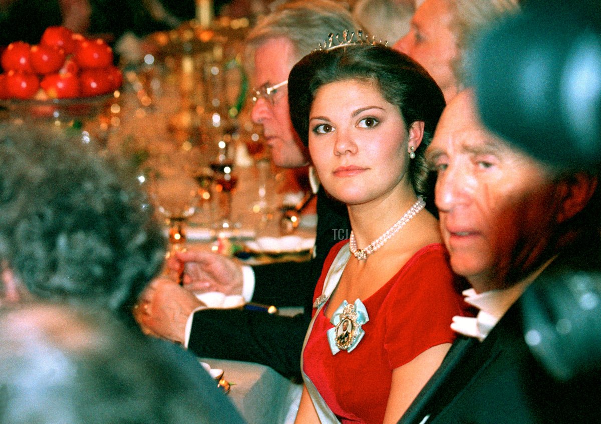 La Principessa Ereditaria Victoria al banchetto Nobel al tavolo della cena nella sala comunale di Stoccolma 1995