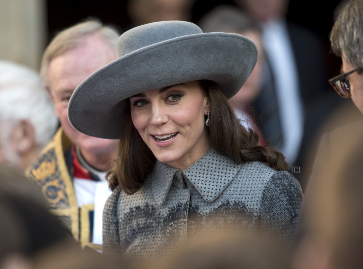 La Duchessa di Cambridge lascia dopo il servizio annuale del Commonwealth Day il 14 marzo 2016 nell'Abbazia di Westminster, Londra (Geoff Pugh - WPA Pool/Getty Images)