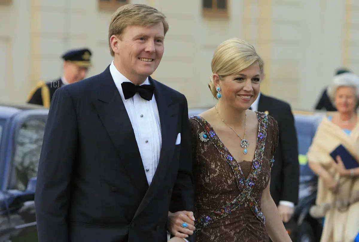 Il principe ereditario Willem Alexander e la principessa ereditiera Maxima dei Paesi Bassi arrivano per la cena privata del re di Svezia Carl XVI Gustaf in occasione del suo 60º compleanno al Palazzo di Drottningholm vicino Stoccolma, 29 aprile 2006