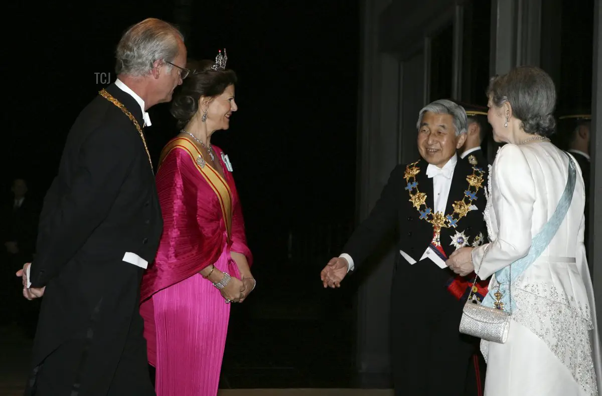 Re Carlo XVI Gustavo e Regina Silvia di Svezia arrivano per la cena al Palazzo Imperiale il 26 marzo 2007 a Tokyo, Giappone