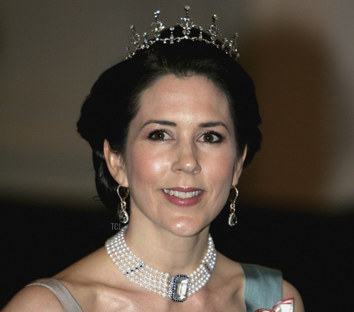 La Principessa Mary di Danimarca arriva alla Cena di Gala al Palazzo Reale per celebrare il 60° compleanno del Re Carl XVI Gustaf di Svezia il 30 aprile 2006 a Stoccolma, Svezia