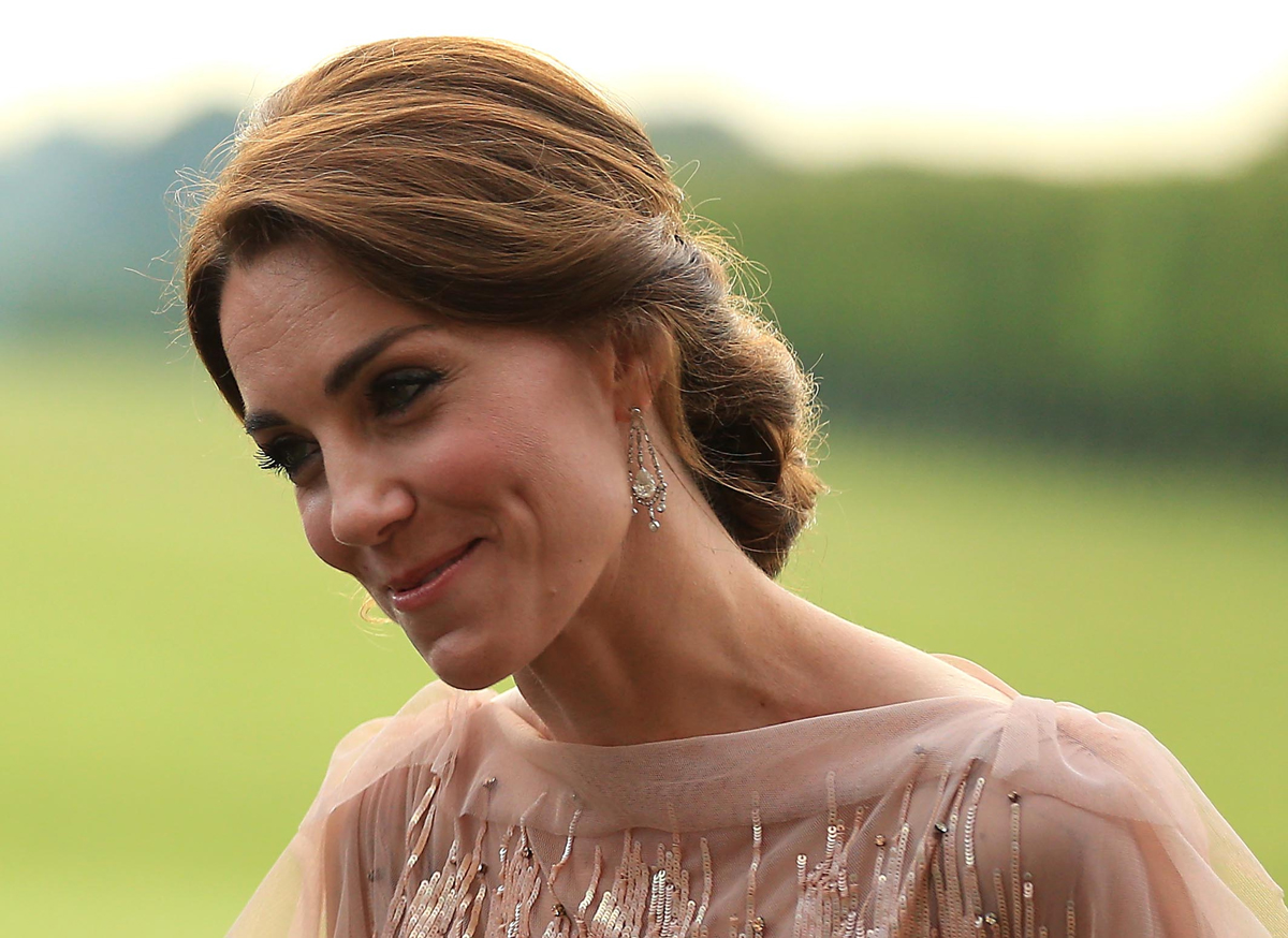 La Duchessa di Cambridge partecipa a una cena di gala a sostegno degli Hospice per bambini dell'East Anglia a Houghton Hall il 22 giugno 2016 (Stephen Pond/Getty Images)