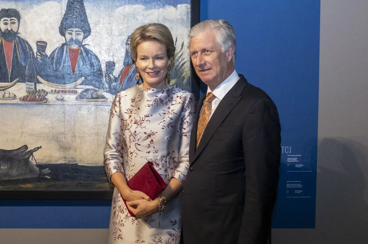 Il re Philippe e la regina Mathilde dei belgi visitano il Festival d'Arte Europalia a Bruxelles il 4 ottobre 2023 (HATIM KAGHAT/Belga/AFP via Getty Images)